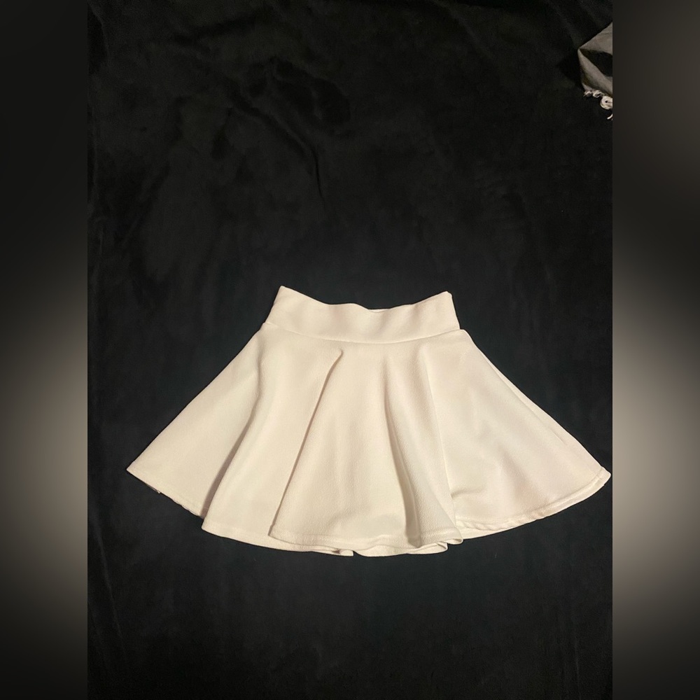 white skirt xs